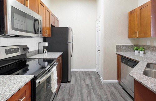 Lewisville Apartment | Landing | Modern 2BD, Clubhouse, Gym