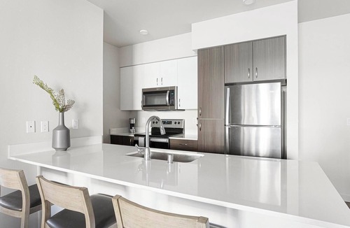 Smokey Point Apartment | Landing | Modern 2BD, Clubhouse, Pool