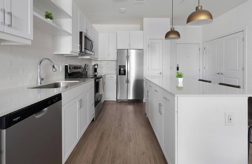 Austin Apartment | Landing | Modern 2BD, Clubhouse, Gym