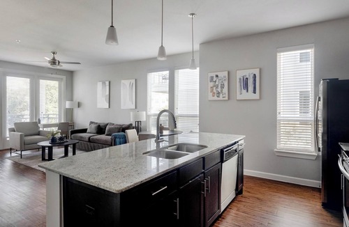 Buda Apartment | Landing | Modern 2BD, Clubhouse, Yoga Studio