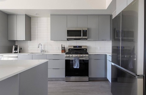 Rhodes Ranch Apartment | Landing | Modern 2BD, Courtyard, Rooftop Lounge