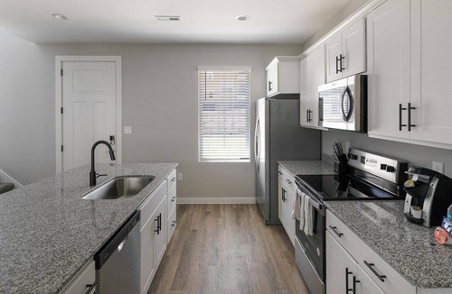 Madison Apartment | Landing | Modern 2BD, Courtyard, Pool