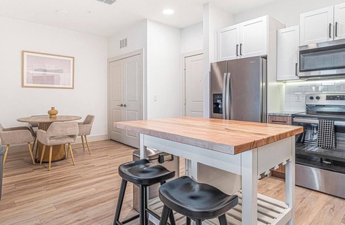 Sanford Apartment | Landing | Modern 2BD, Courtyard, Gym