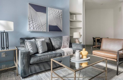 MLK Apartment | Landing | Modern 2BD, Courtyard, Rooftop Lounge
