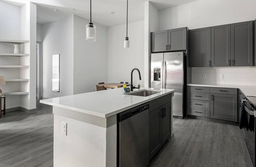 MLK Apartment | Landing | Modern 2BD, Courtyard, Rooftop Lounge