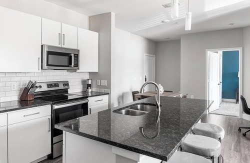 Allen Apartment | Landing | Modern 2BD, Game Room, Yoga Studio
