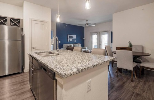 Buda Apartment | Landing | Modern 2BD, Game Room, Gym