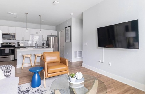 Conroe Apartment | Landing | Modern 2BD, Game Room, Gym