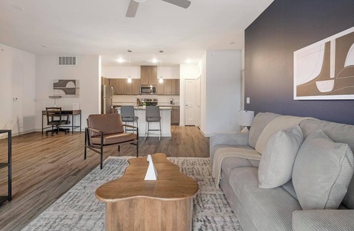 Buda Apartment | Landing | Modern 2BD, Gym, Game Room