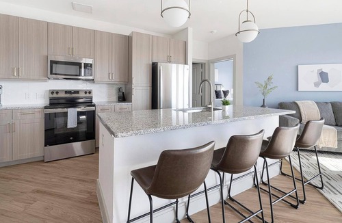 Scofield Farms Apartment | Landing | Modern 2BD, Gym, Pool