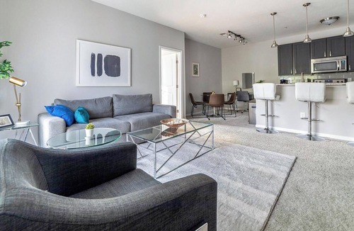 Northwest Columbus Apartment | Landing | Modern 2BD, Gym