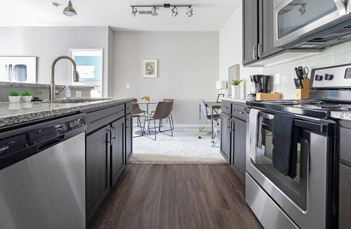 Northwest Columbus Apartment | Landing | Modern 2BD, Gym