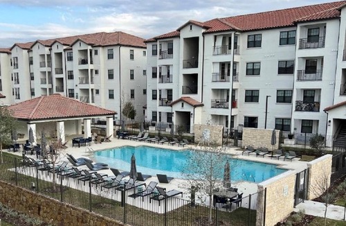 Garland Apartment | Landing | Modern 2BD, Gym