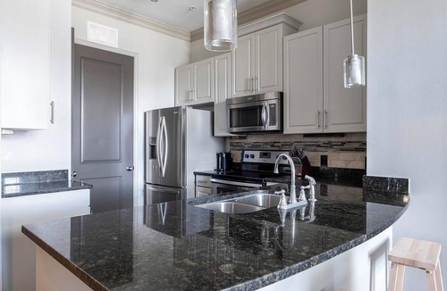 Westchase Apartment | Landing | Modern 2BD, Gym, Clubhouse