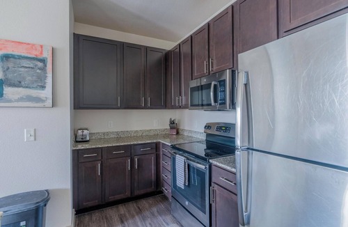 Spring Apartment | Landing | Modern 2BD, Gym, Clubhouse