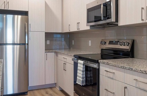 Firestone Apartment | Landing | Modern 2BD, Gym, Clubhouse