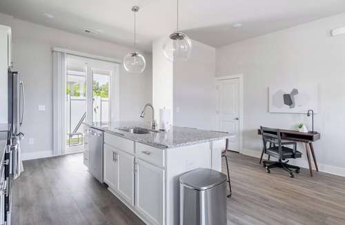 Longs Apartment | Landing | Modern 2BD, Gym