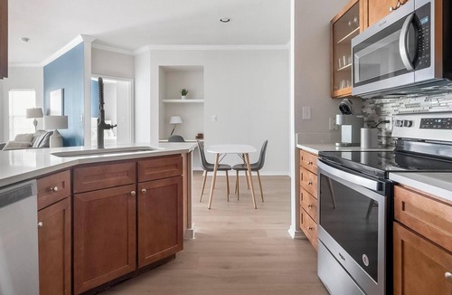 Falconhead Apartment | Landing | Modern 2BD in Bee Cave