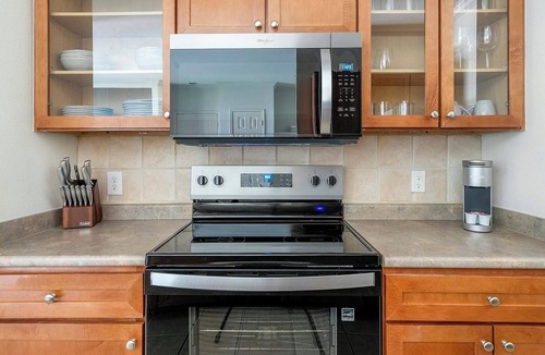 Falconhead Apartment | Landing | Modern 2BD in Bee Cave