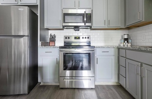 Paw Creek Apartment | Landing | Modern 2BD, Pool, Game Room