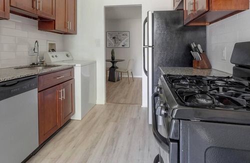 Greenbelt Apartment | Landing | Modern 2BD, Pool, Gym