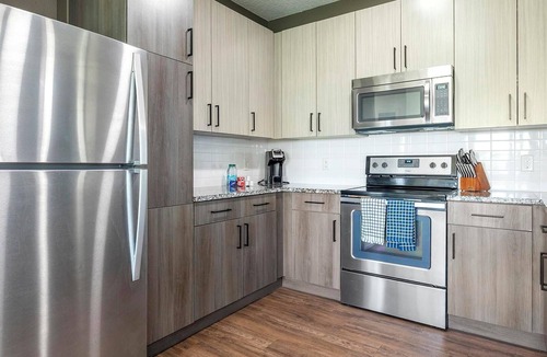 Tropic Apartment | Landing | Modern 2BD, Pool, Gym