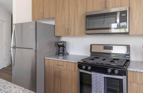 Carteret Apartment | Landing | Modern 2BD, Rooftop Lounge, Gym