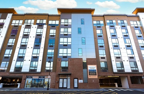 Carteret Apartment | Landing | Modern 2BD, Rooftop Lounge, Gym