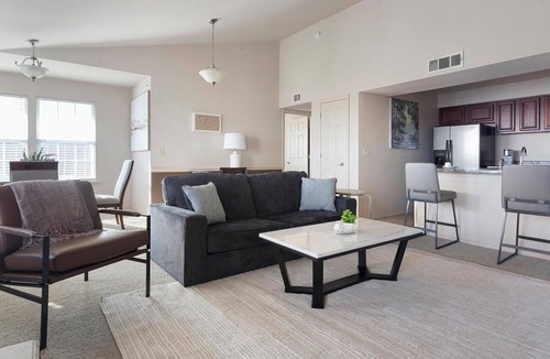 Broken Arrow Apartment | Landing | Modern 2BD, Gym, Pool