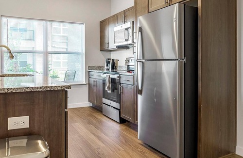 Cartersburg Apartment | Landing | Modern 2BD, Courtyard, Gym