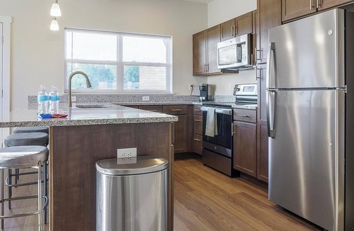 Cartersburg Apartment | Landing | Modern 2BD, Clubhouse, Gym