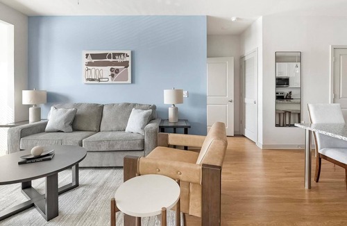 Murfreesboro Apartment | Landing | Modern 2BD, Yoga Studio, Gym