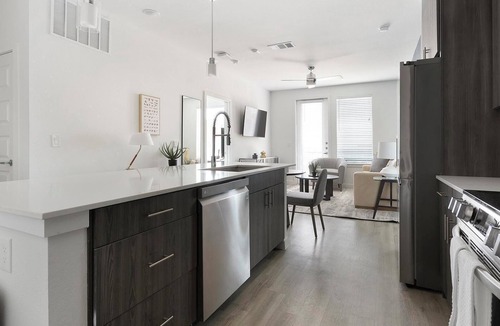 San Antonio Apartment | Landing | Modern 2BD, Gym, Clubhouse