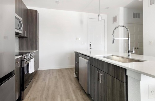 San Antonio Apartment | Landing | Modern 2BD, Gym, Clubhouse
