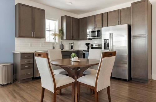 Stone Oak Apartment | Landing | Modern 2BD, Pool, Game Room