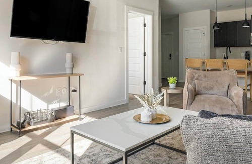 Sugar Hill Apartment | Landing | Modern 2BD, Yoga Studio, Gym