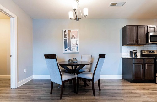 Cocoa Apartment | Landing | Modern 3BD, Clubhouse, Pool