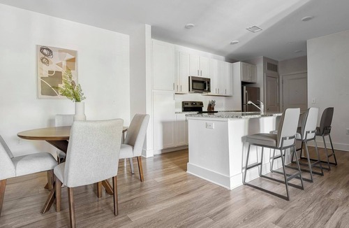 Fort Mill Apartment | Landing | Modern 3BD, Gym, Pool