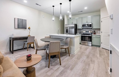 Wilmington Apartment | Landing | Modern 3BD, Yoga Studio, Pool