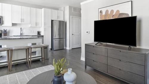 Chapel Hill Apartment | Landing Modern Apartment with Amazing Amenities ID1234X280