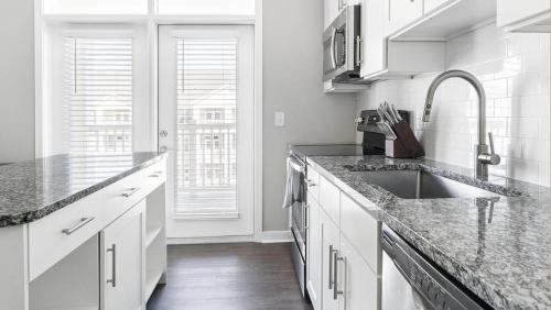 Chapel Hill Apartment | Landing Modern Apartment with Amazing Amenities ID1234X280