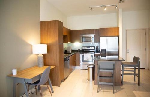 Channel District Apartment | Landing Modern Apartment with Amazing Amenities (ID3353)