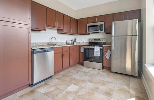 Chillum Apartment | Landing | Modern Studio, Gym, Courtyard