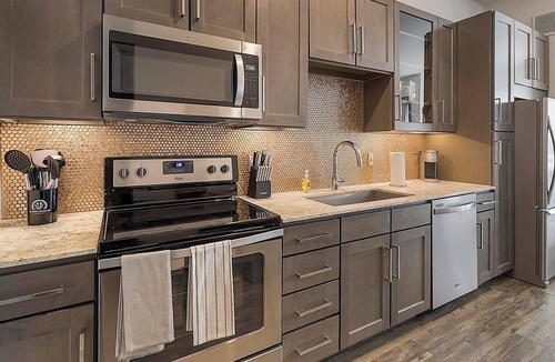 Fort Worth Cultural District Apartment | Landing | Modern Studio, Gym, Game Room