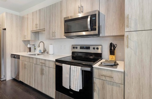 Fort Worth Apartment | Landing | Modern Studio in Bricktown
