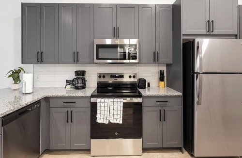 Denton Apartment | Landing | Modern Studio, Clubhouse, Gym