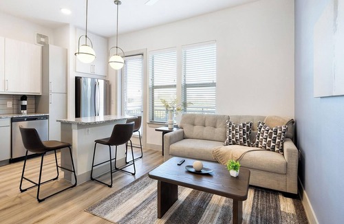 Far North Dallas Apartment | Landing | Modern Studio, Yoga Studio, Pool