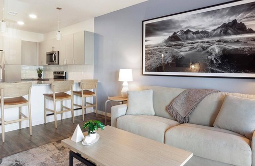 Northgate Apartment | Landing | Modern 1BD, Gym, Pool
