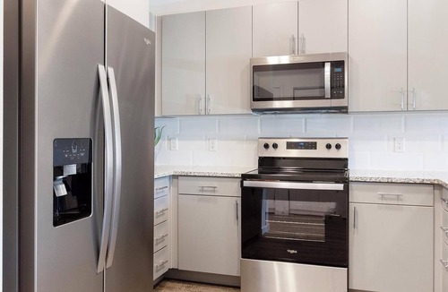 Northgate Apartment | Landing | Modern 1BD, Gym, Pool