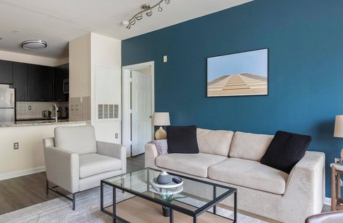 Norristown Apartment | Landing | Modern 2BD, Pool, Clubhouse